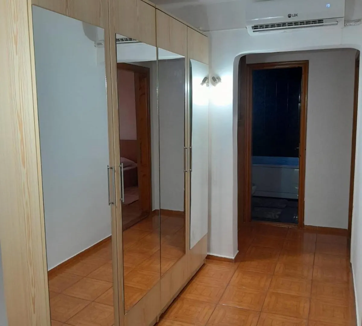Ap 3 Camere Decomandate In Apropiere De Plaja Perla Bucareste Apartamento