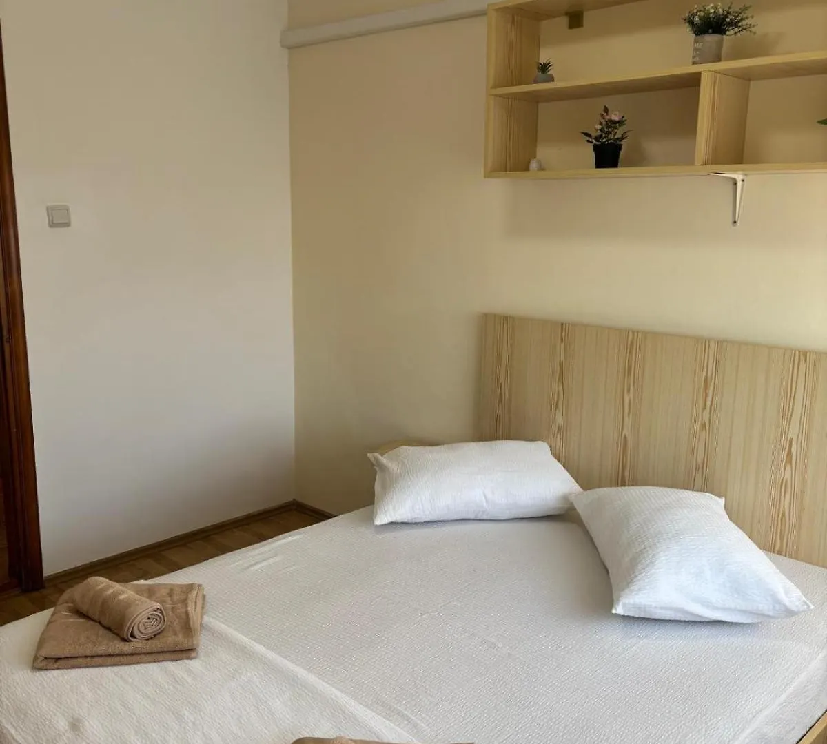 Ap 3 Camere Decomandate In Apropiere De Plaja Perla Bucareste