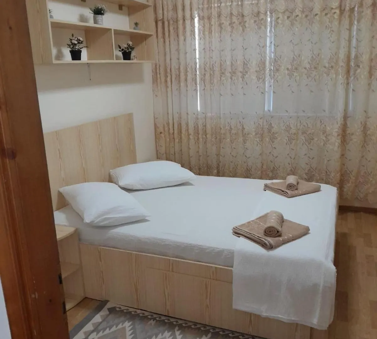 Ap 3 Camere Decomandate In Apropiere De Plaja Perla Bucareste Apartamento